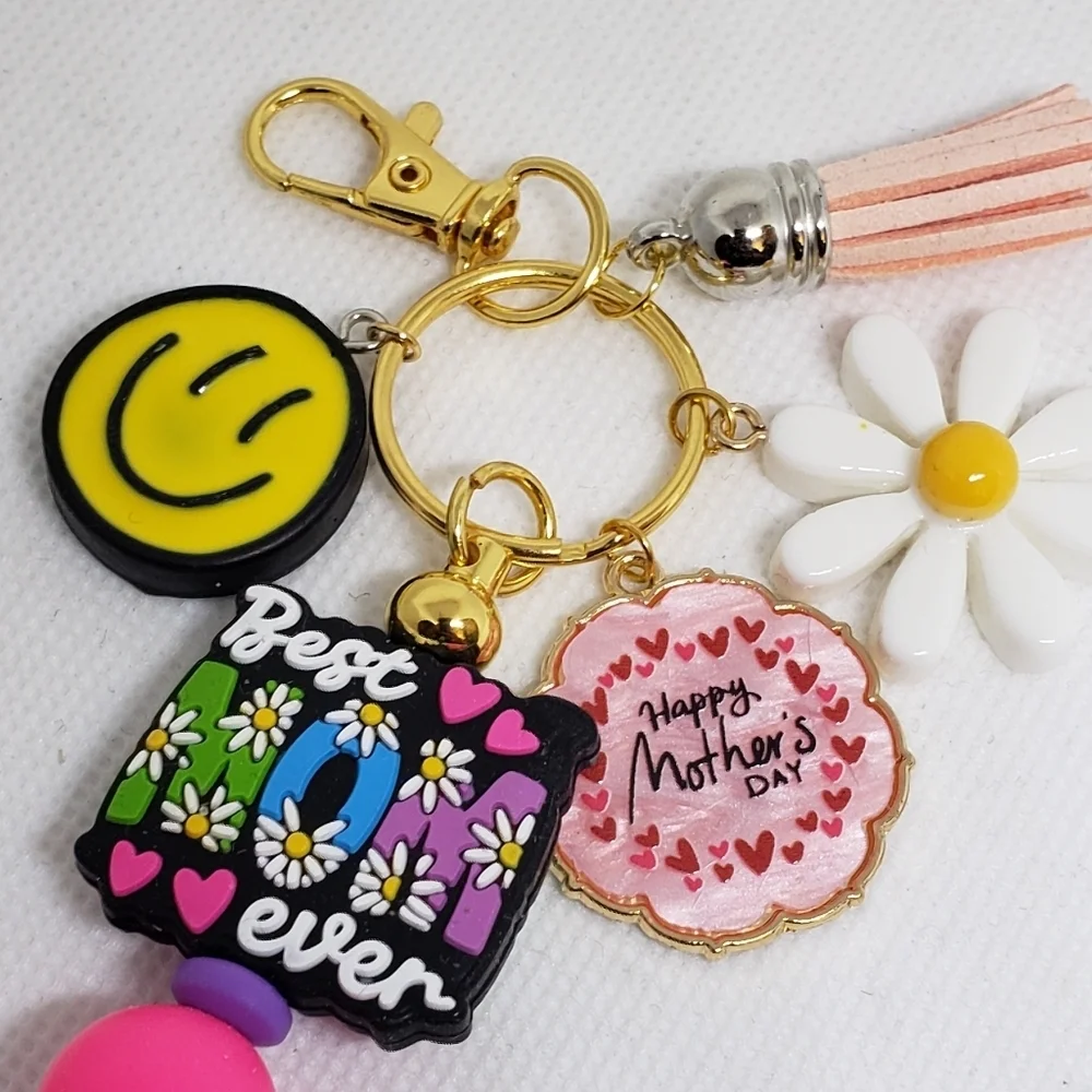 Handmade Silicone Focal Beaded Best Mom Ever Keychain